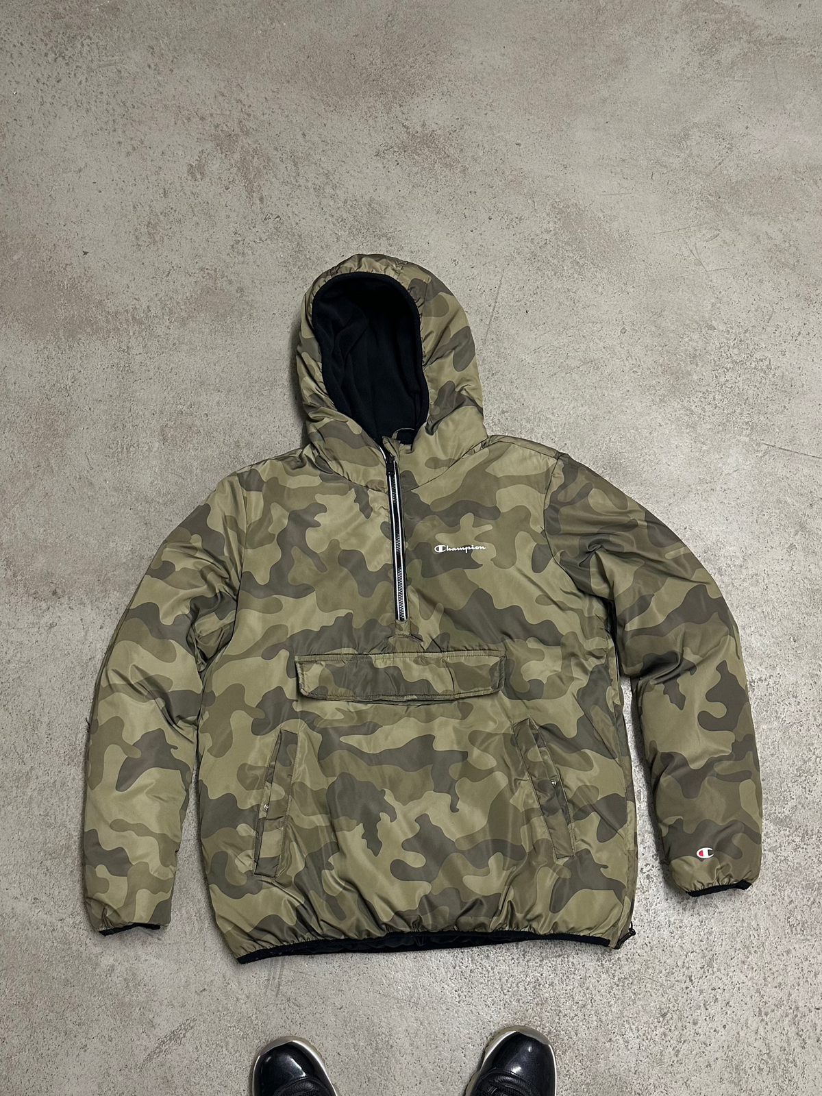 Champion Windbreaker (Camouflage Grün, Size L, Guter Zustand, Maße Vorhanden)