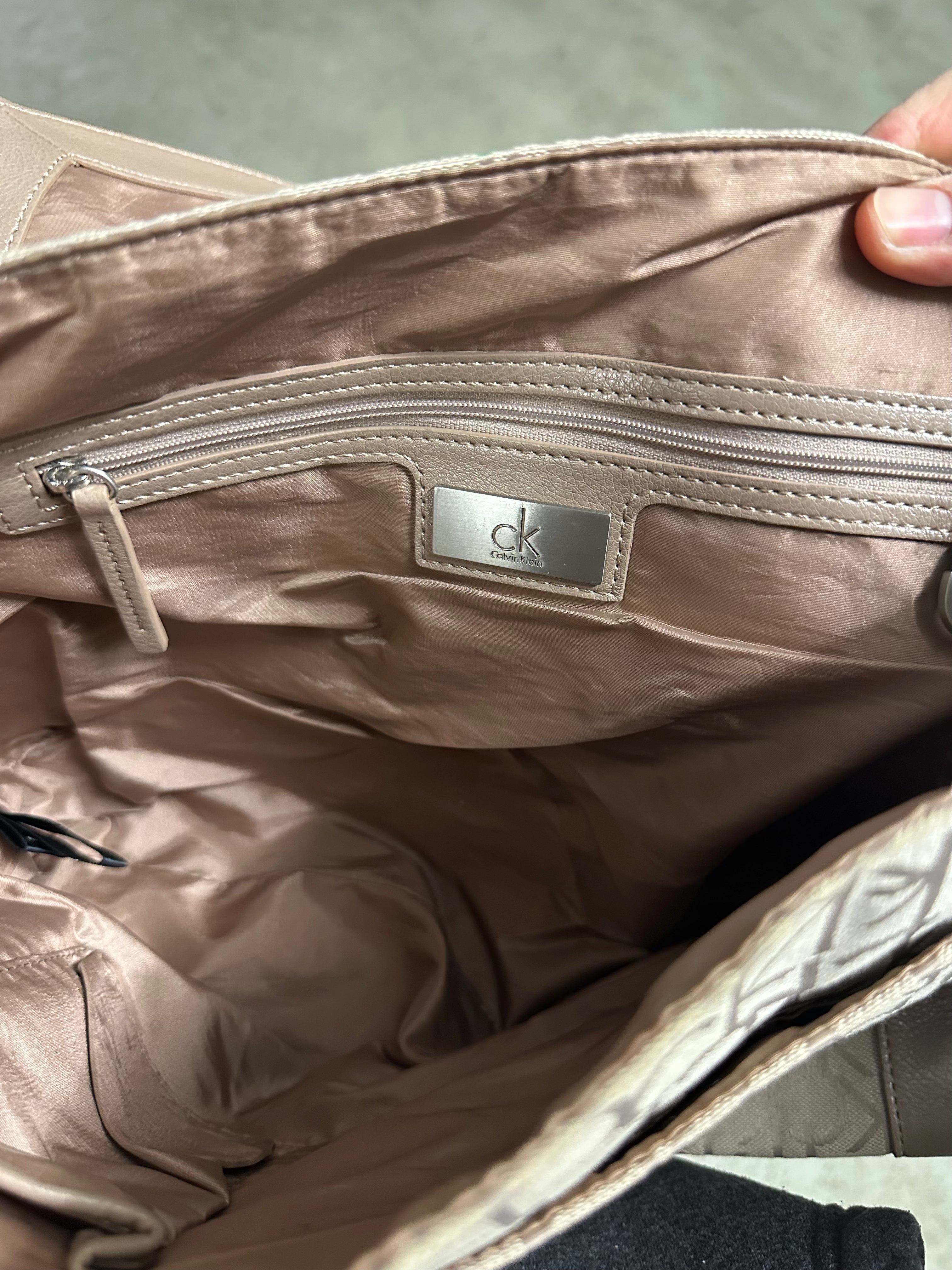 Calvin Klein Vintage Umhängetasche (Beige, Guter Zustand, Maße vorhanden)