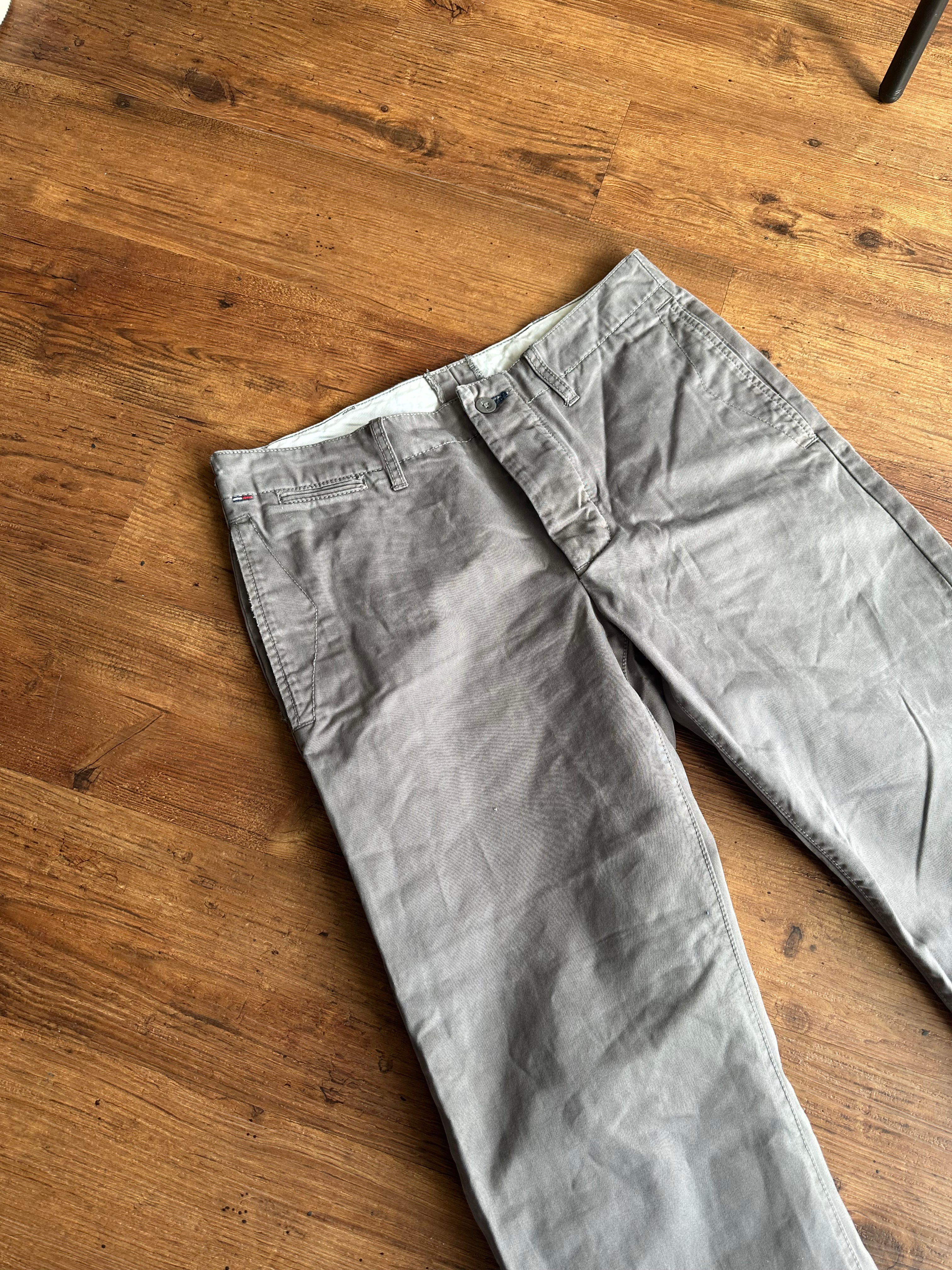 Tommy Hilfiger Denim Jeans (Guter Zustand, Grau, Size W30 L32, Straight Fit, Maße Vorhanden)