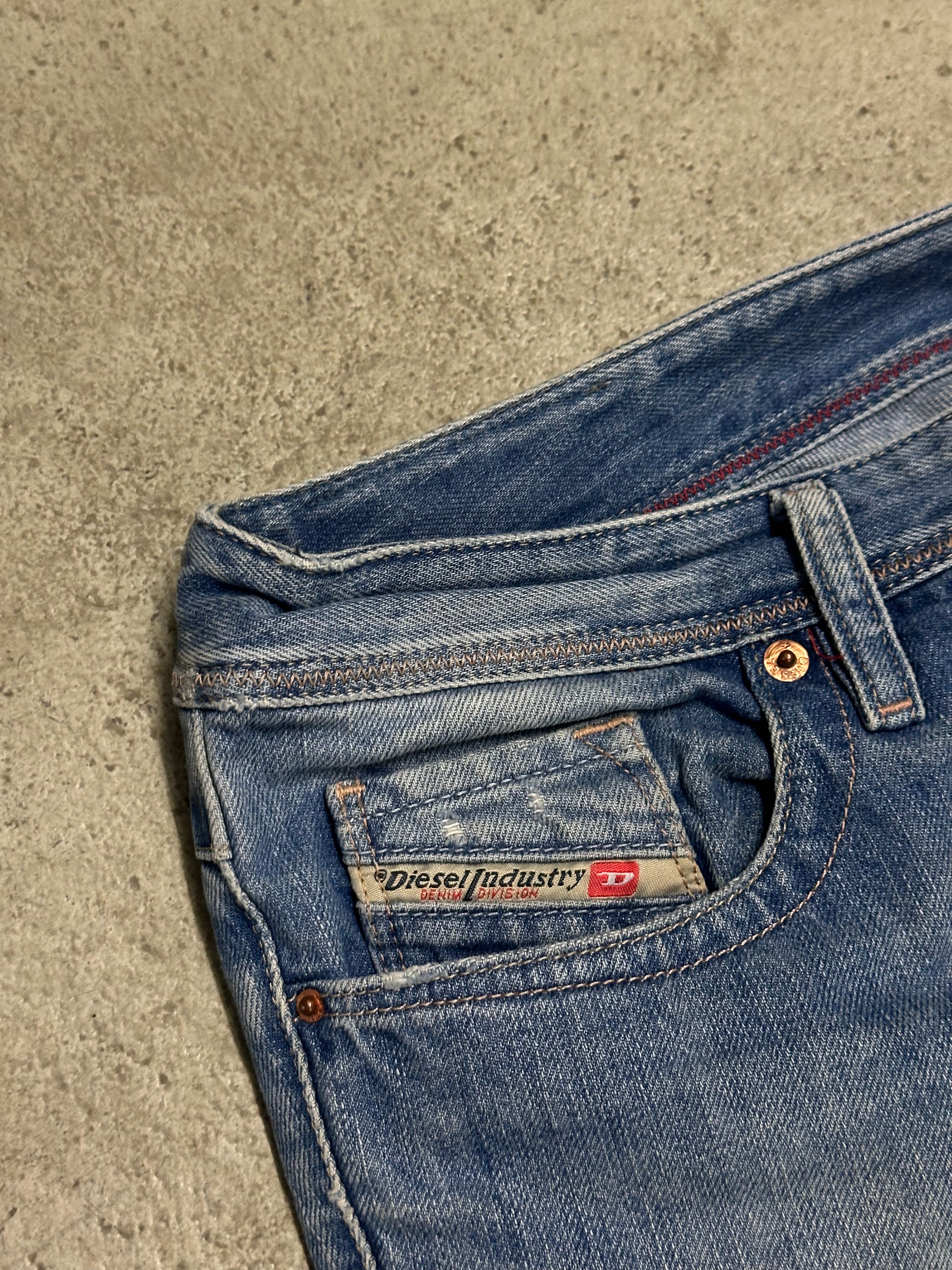 Diesel Lowky Low Waist Straight Fit Jeans W27 L30 Hellblau Guter Zustand