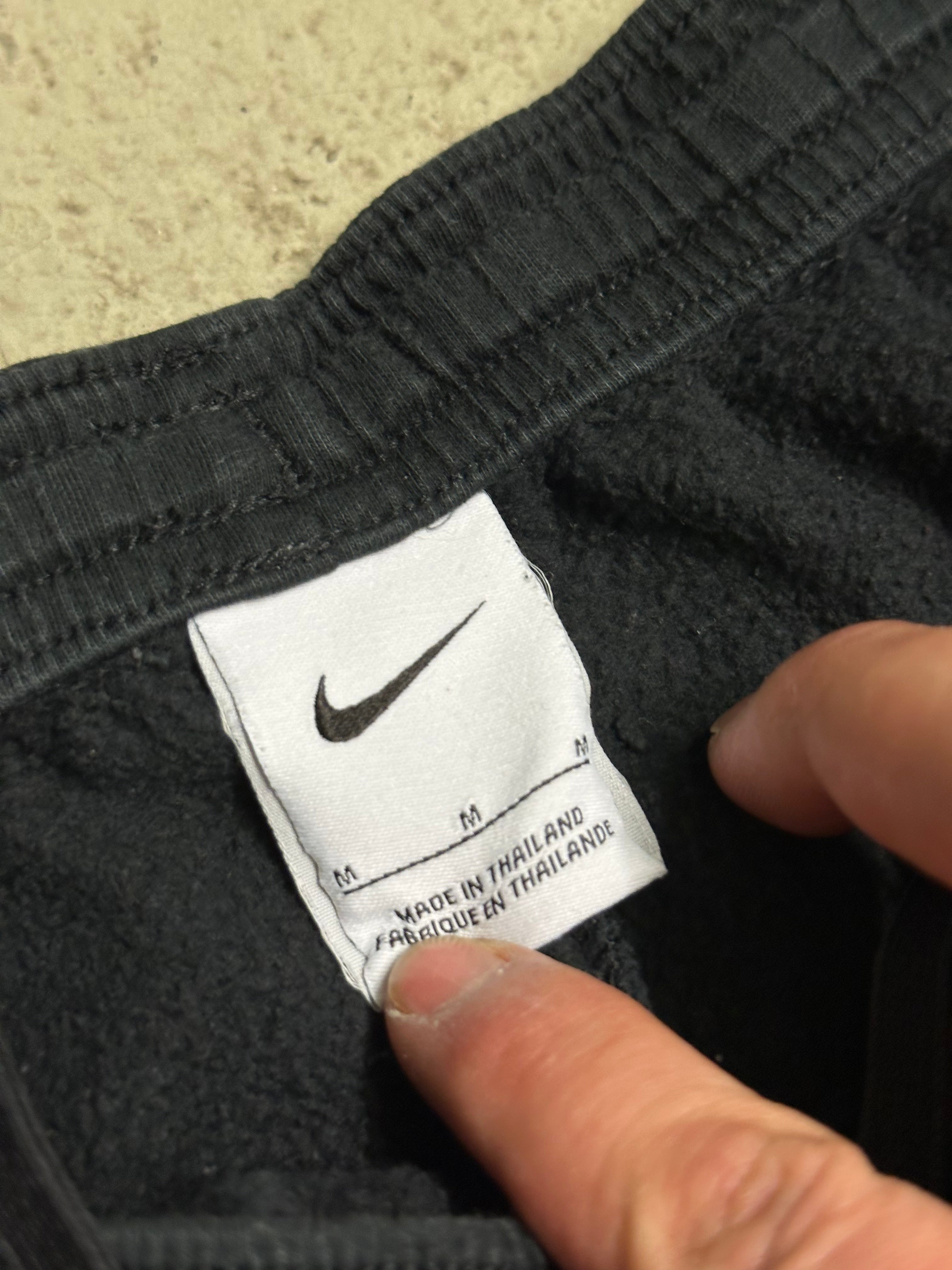 Nike Jogger YNWA Club Black Size L Guter Zustand Maße Vorhanden
