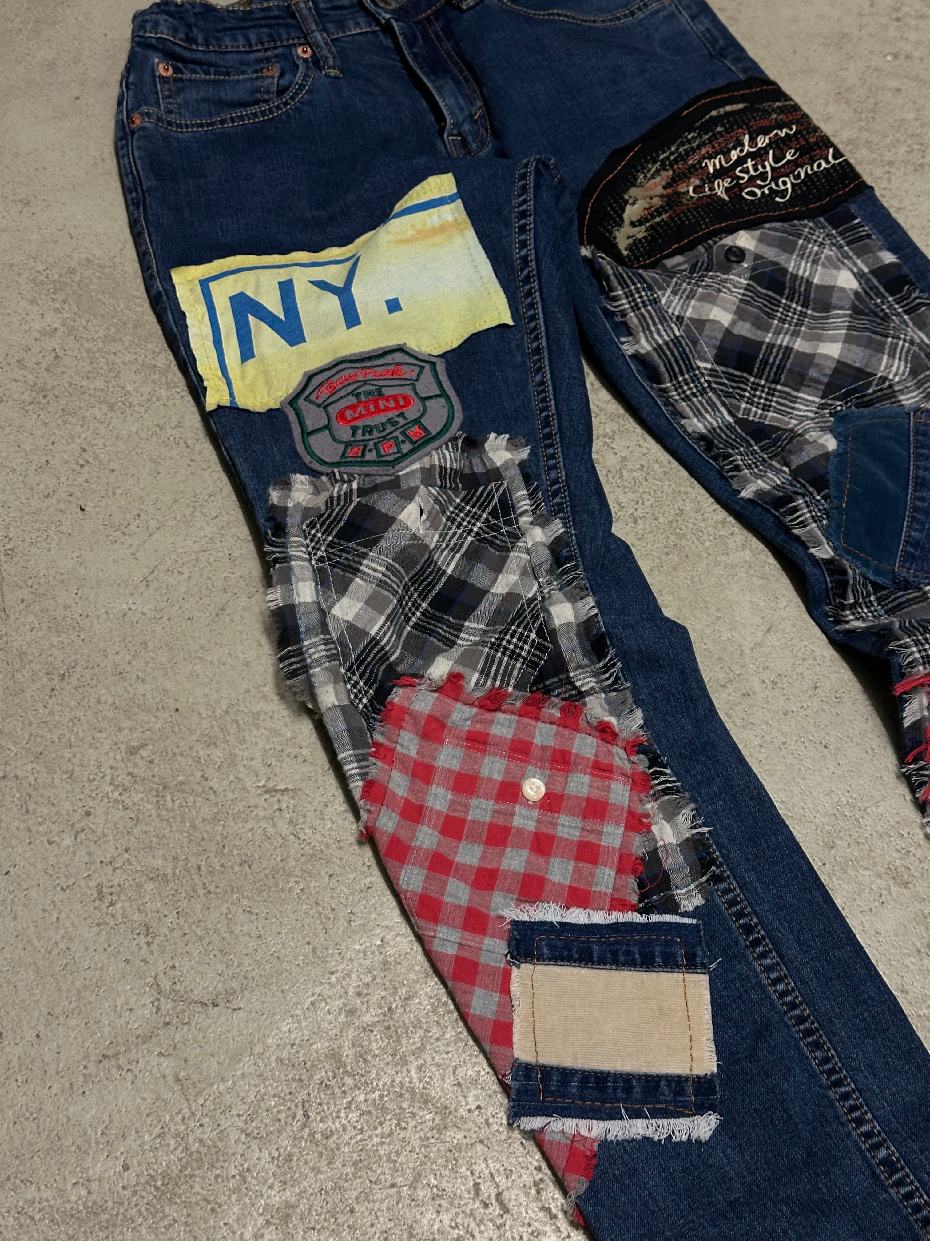 Vintage Levi’s 1of1 Patched Out 514 Straight Fit Jeans W30 L31