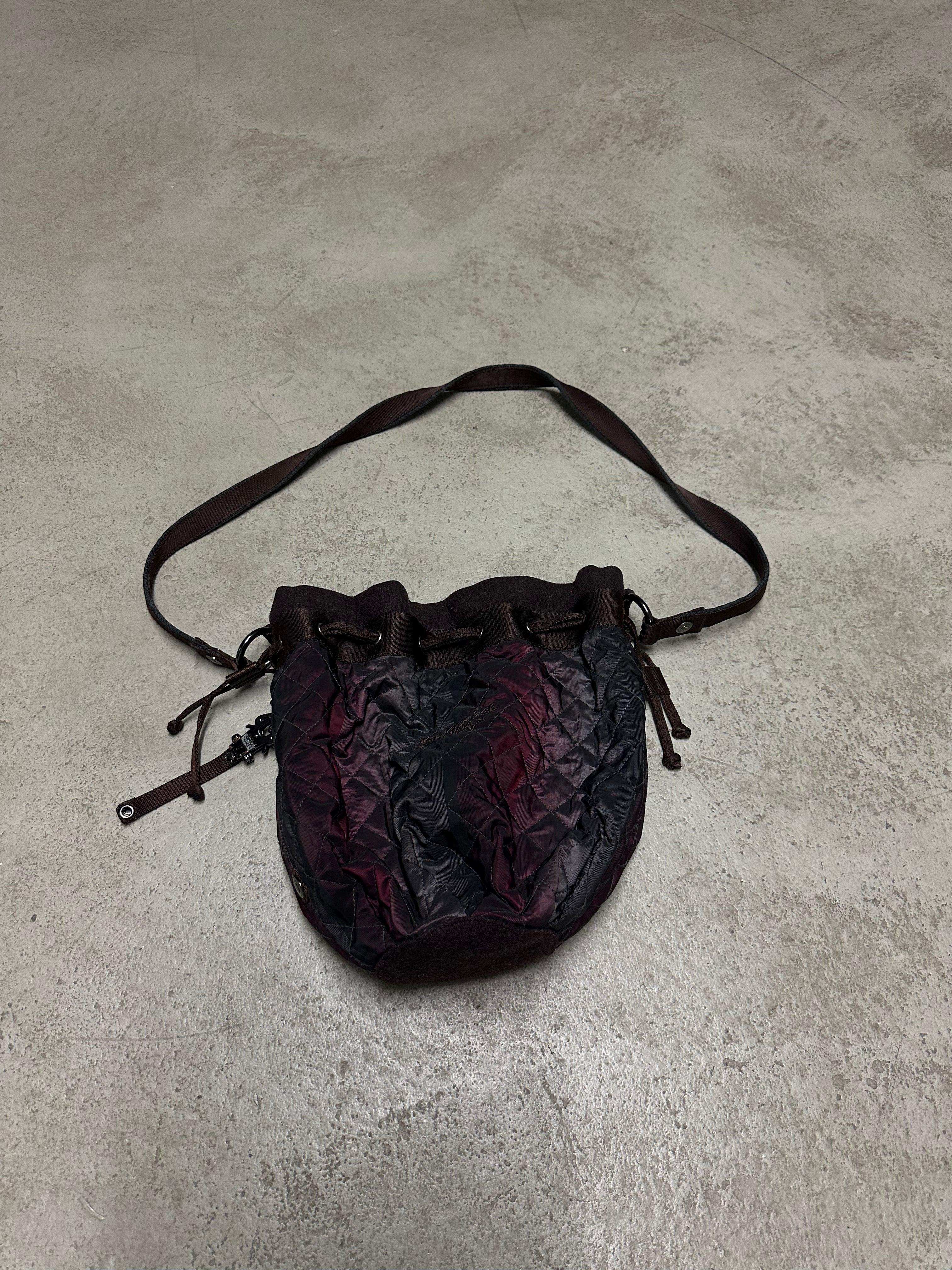 Vintage George Gina & Lucy Handtasche – Freshly Squeezed Kisses (Schwarz/Rot)