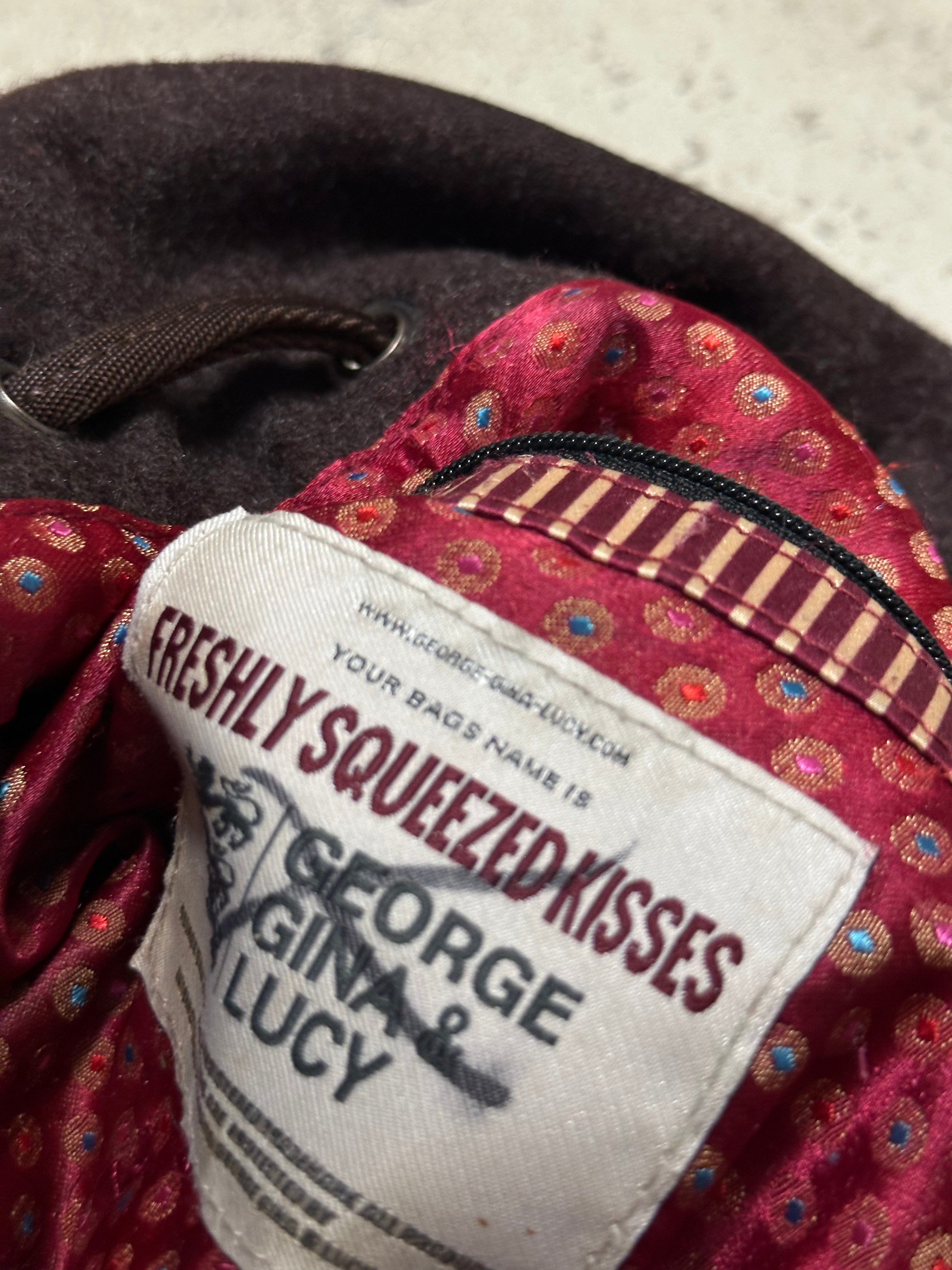 Vintage George Gina & Lucy Handtasche – Freshly Squeezed Kisses (Schwarz/Rot)