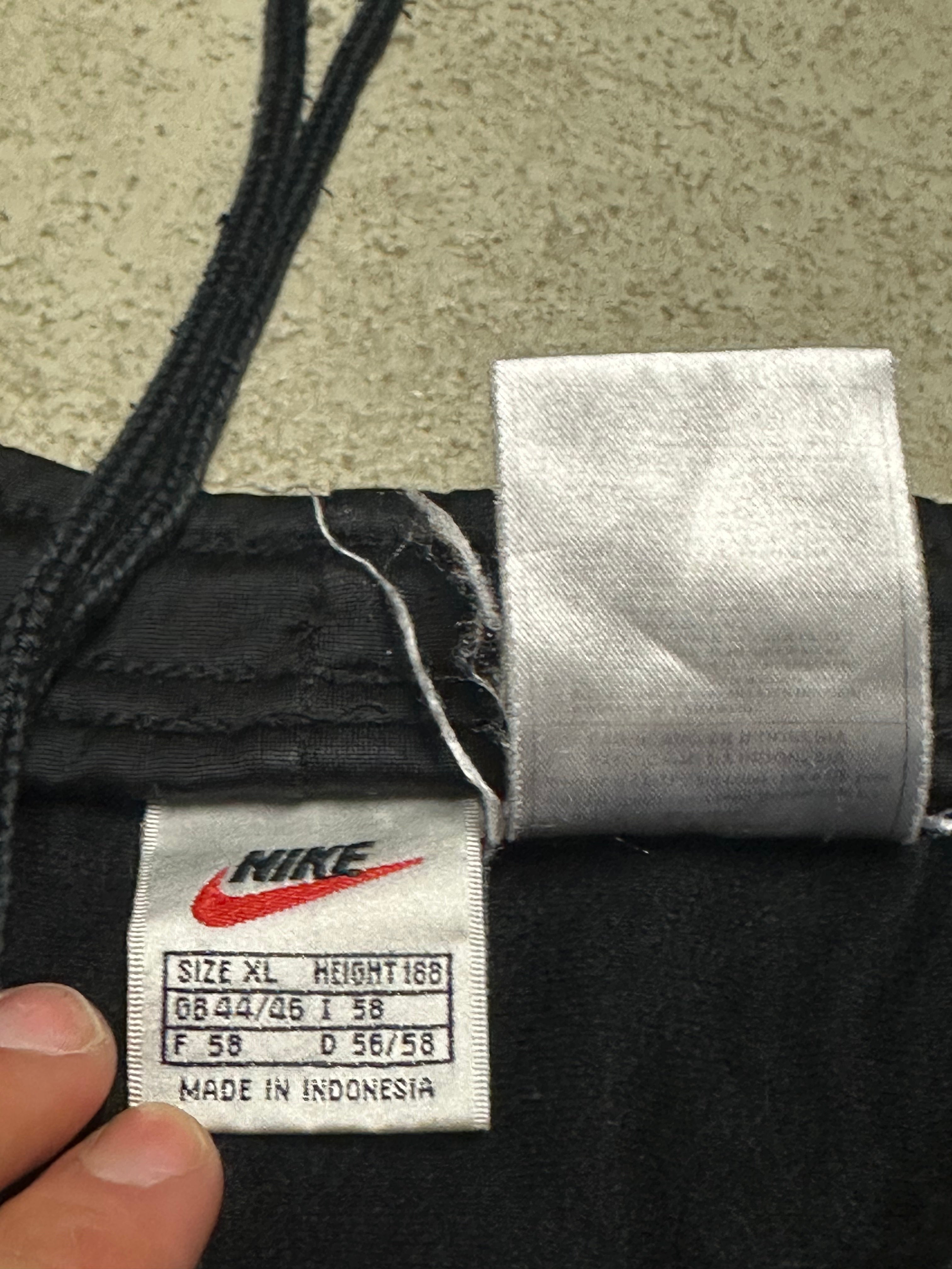 Vintage Nike Baggy Jogger – Größe XL (fällt wie M)