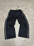 Vintage Nike Baggy Jogger – Größe XL (auf M gekürzt, Schwarz)